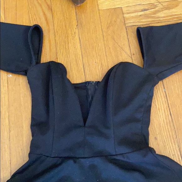 Solemio black deep V cut mini dress Size Sm - Picture 2 of 4